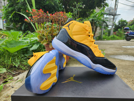 Air Jordan 11 "Yellow black"