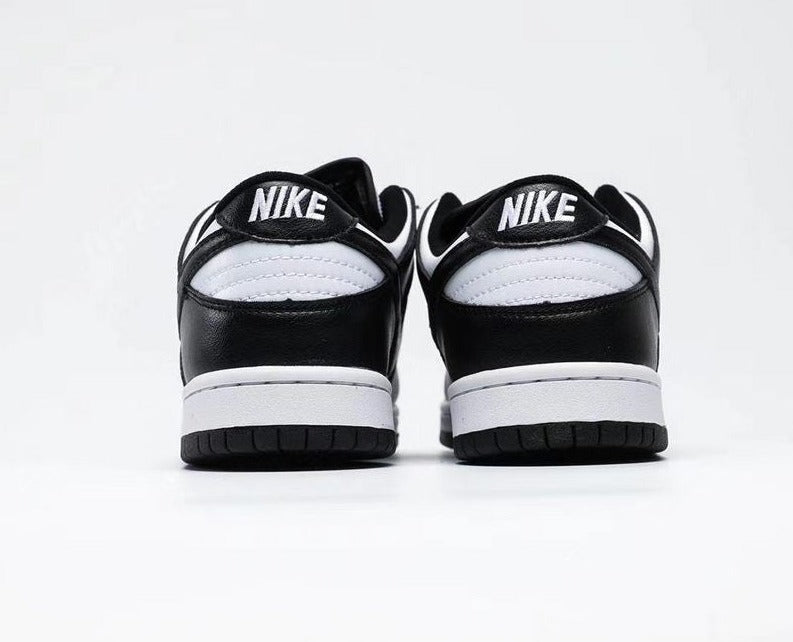 Dunk Low ‘Panda’