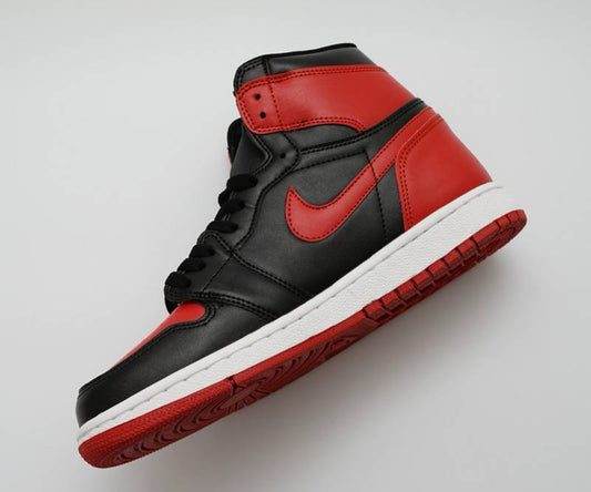 Air Jordan 1 Retro High OG ‘Banned GS 2016’