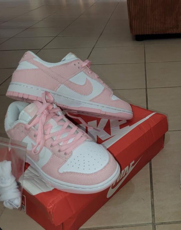 Dunk Low ‘Pink Corduroy’