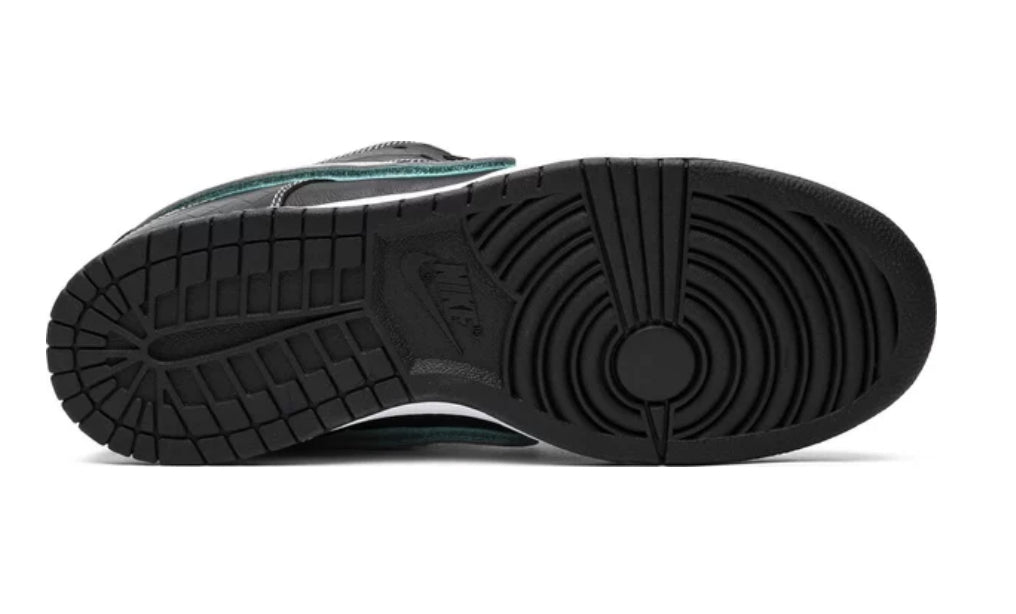 Dunk Low ‘Black Diamond’