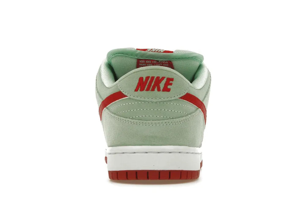 Dunk Low ‘Medium Mint Gym Red’