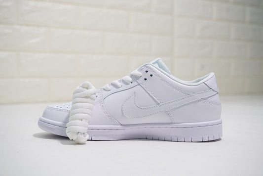 Dunk Low ‘Full White’