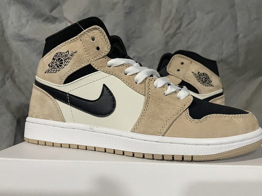Air Jordan 1 Mid ‘Barely’