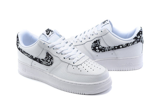 Air Force 1 Essentials Black Paisley