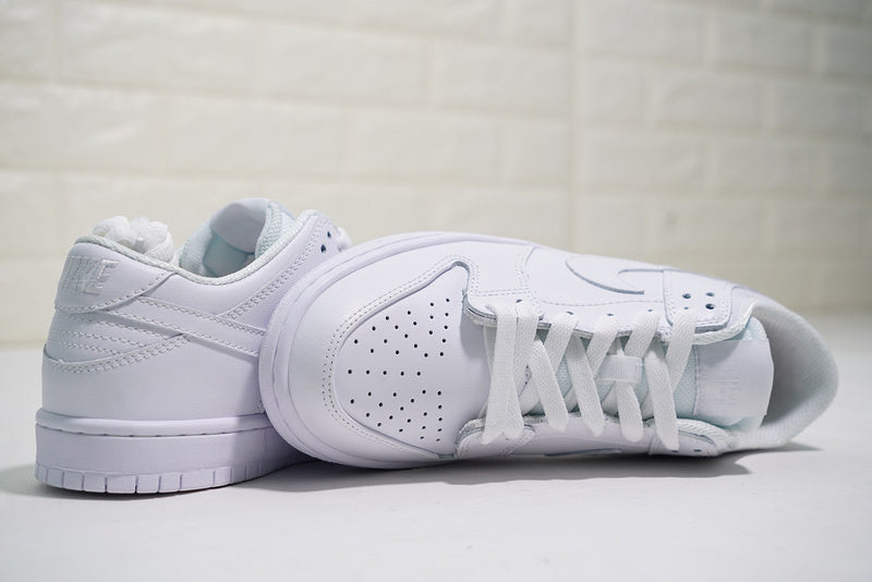 Dunk Low ‘Full White’