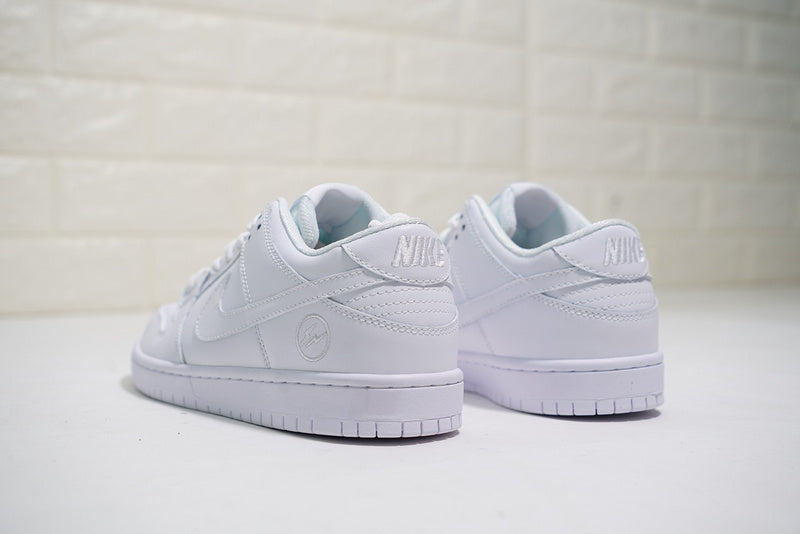 Dunk Low ‘Full White’