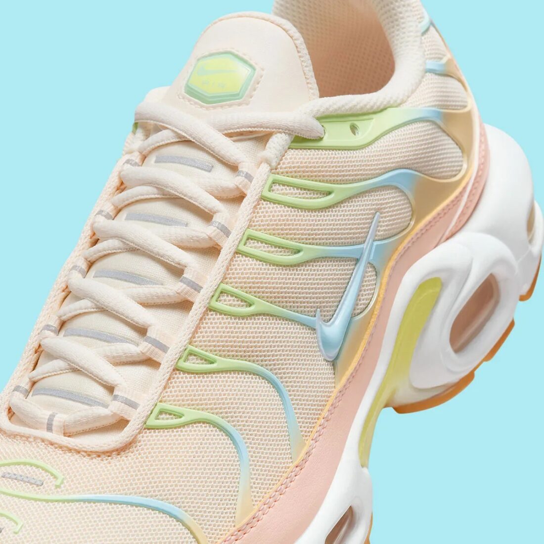 TN Air Max Plus ‘Crimson Tint’