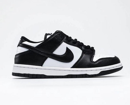 Dunk Low ‘Panda’