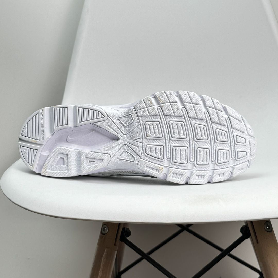 Nike Initiator Running White / Rope Laces