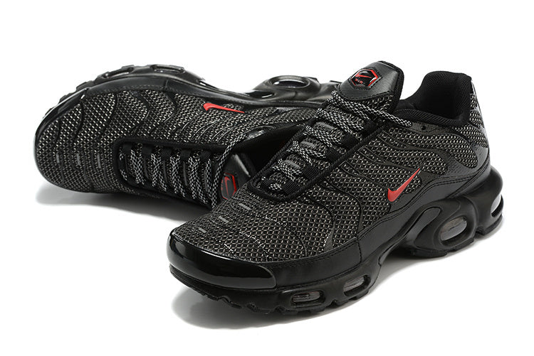 TN Air Max Plus ‘Bred Red’