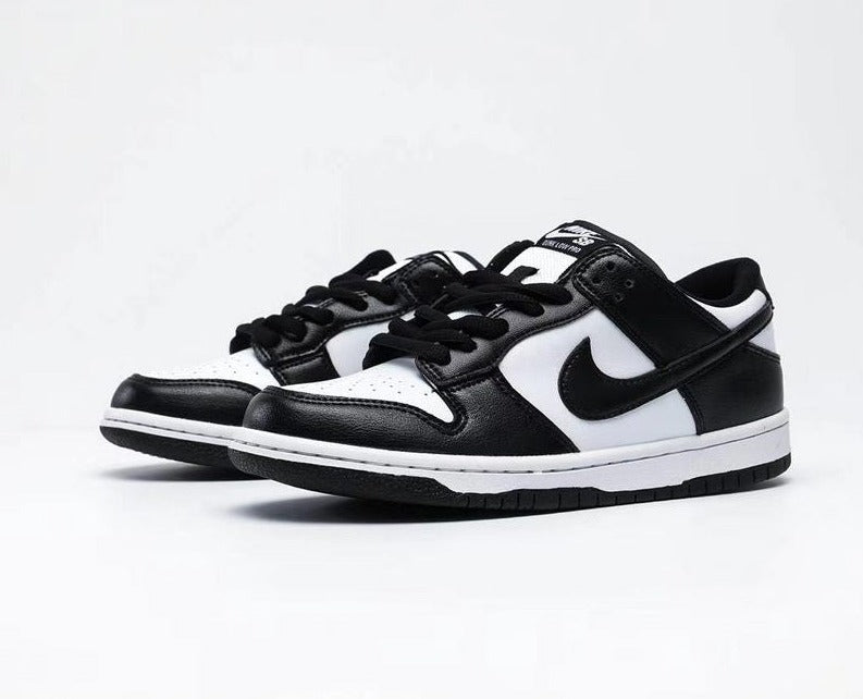 Dunk Low ‘Panda’