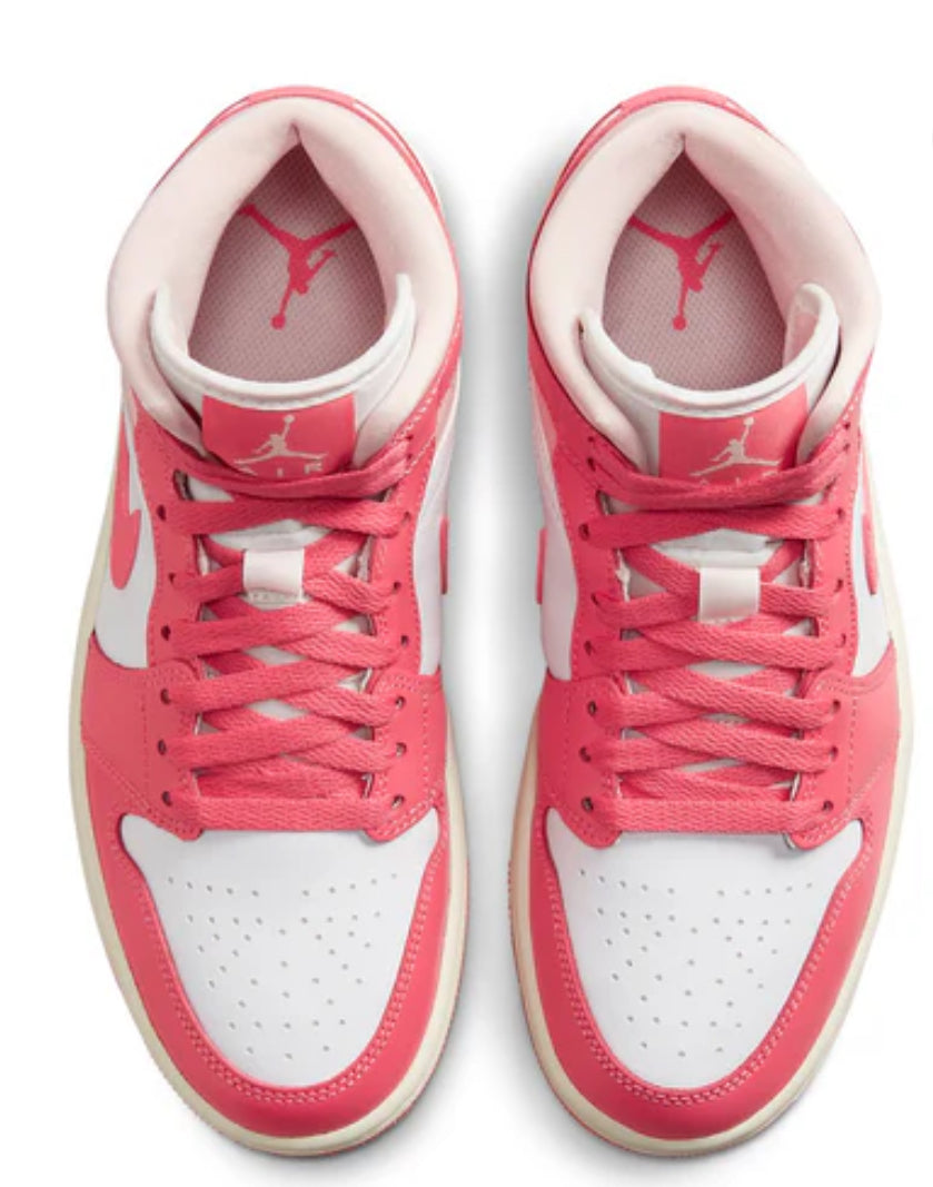 Air Jordan 1 Mid 'Strawberries and Cream'