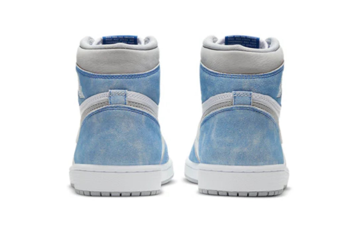 Air Jordan 1 Retro High OG 'Hyper Royal Light Smoke Grey'