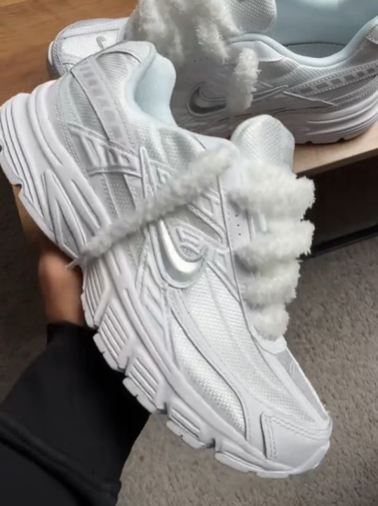 Nike Initiator Running White / Rope Laces