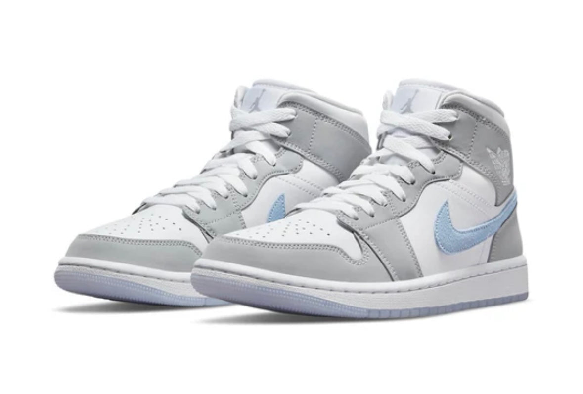 Air Jordan 1 Mid 'Wolf Grey Aluminum'