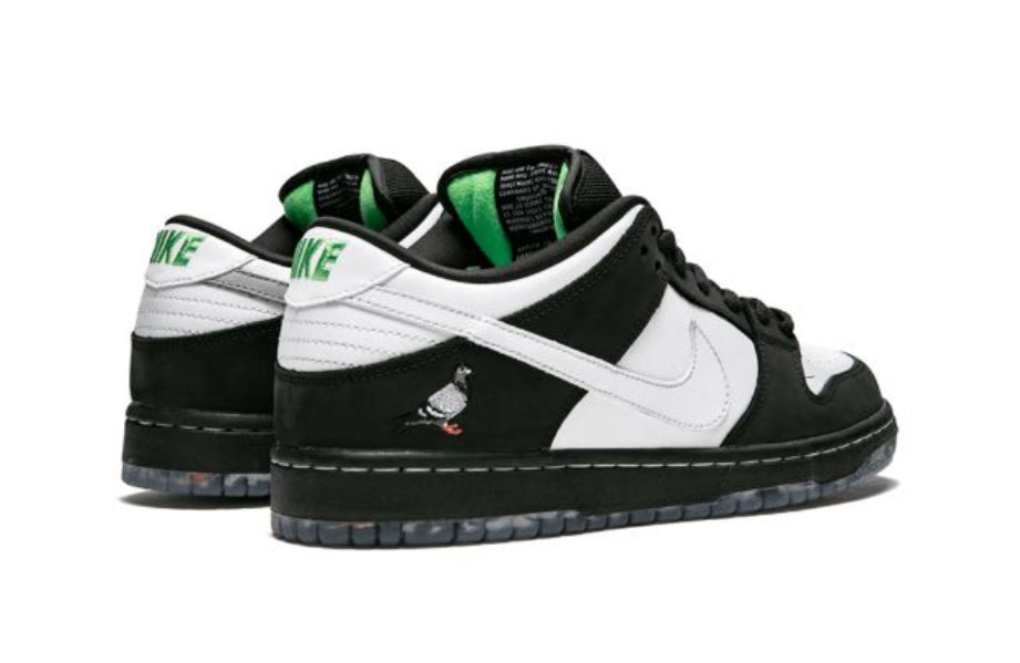 Dunk Low ‘Panda pigeon’