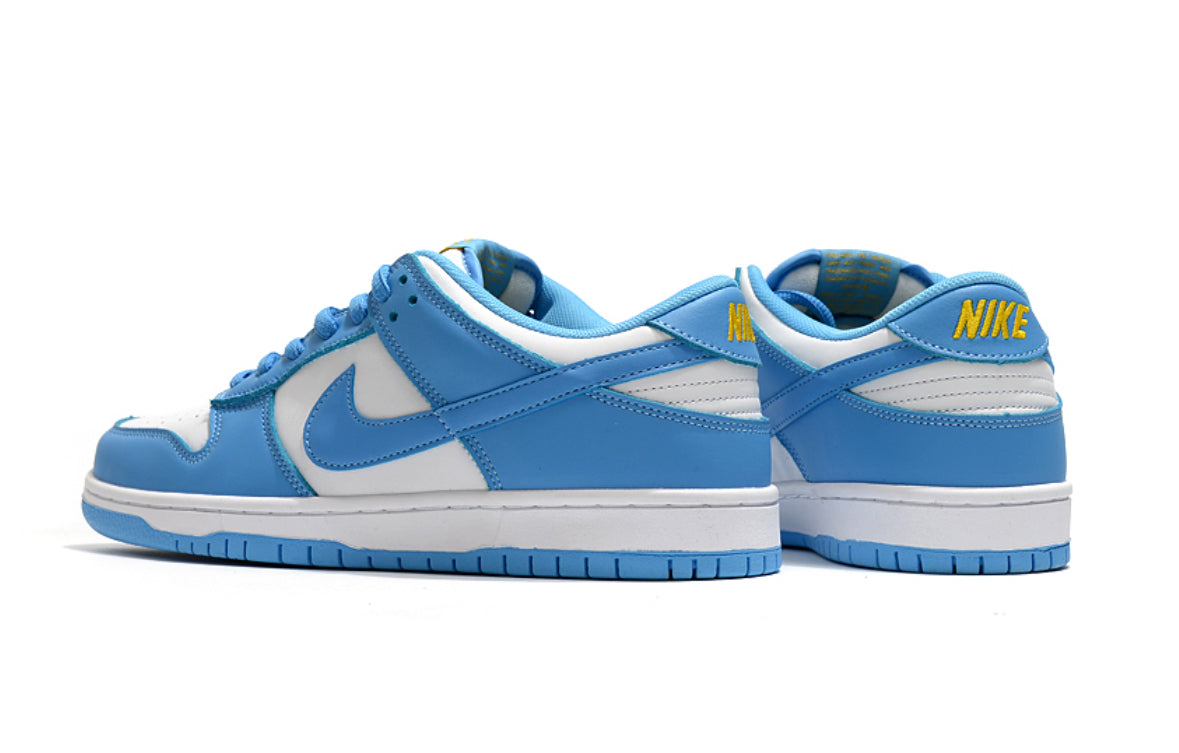 Dunk Low ‘University Blue’