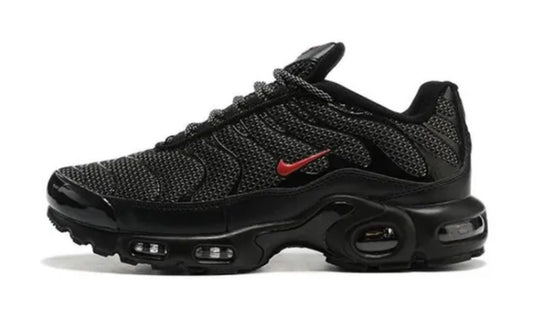 TN Air Max Plus ‘Bred Red’