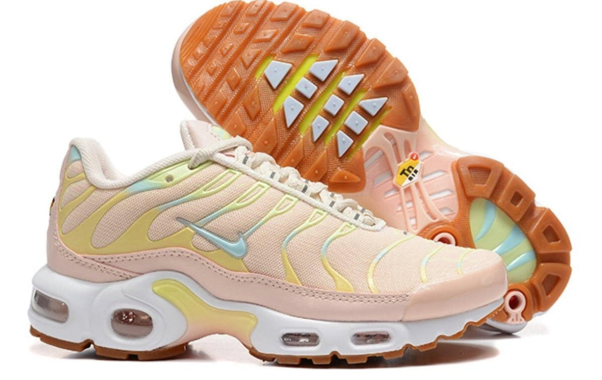 TN Air Max Plus ‘Crimson Tint’