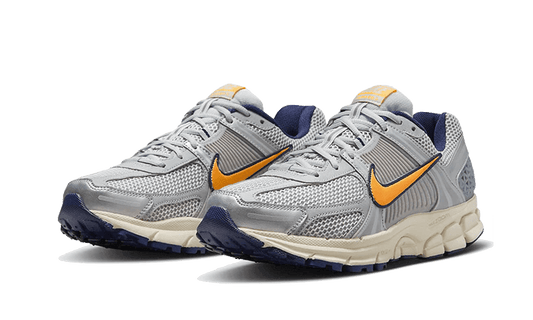 Nike Vomero 5 ‘Platinium laser orange’