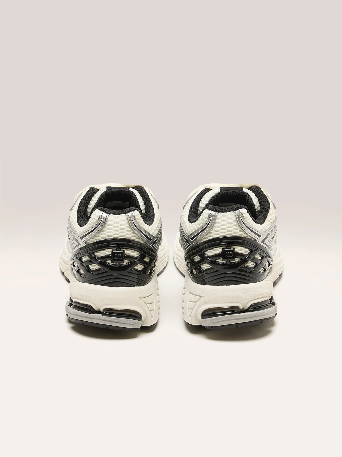 New Balance 1906 ‘Metallic Grey’