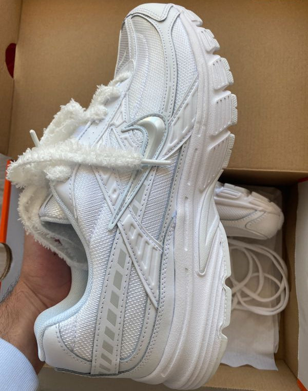 Nike Initiator Running White / Rope Laces