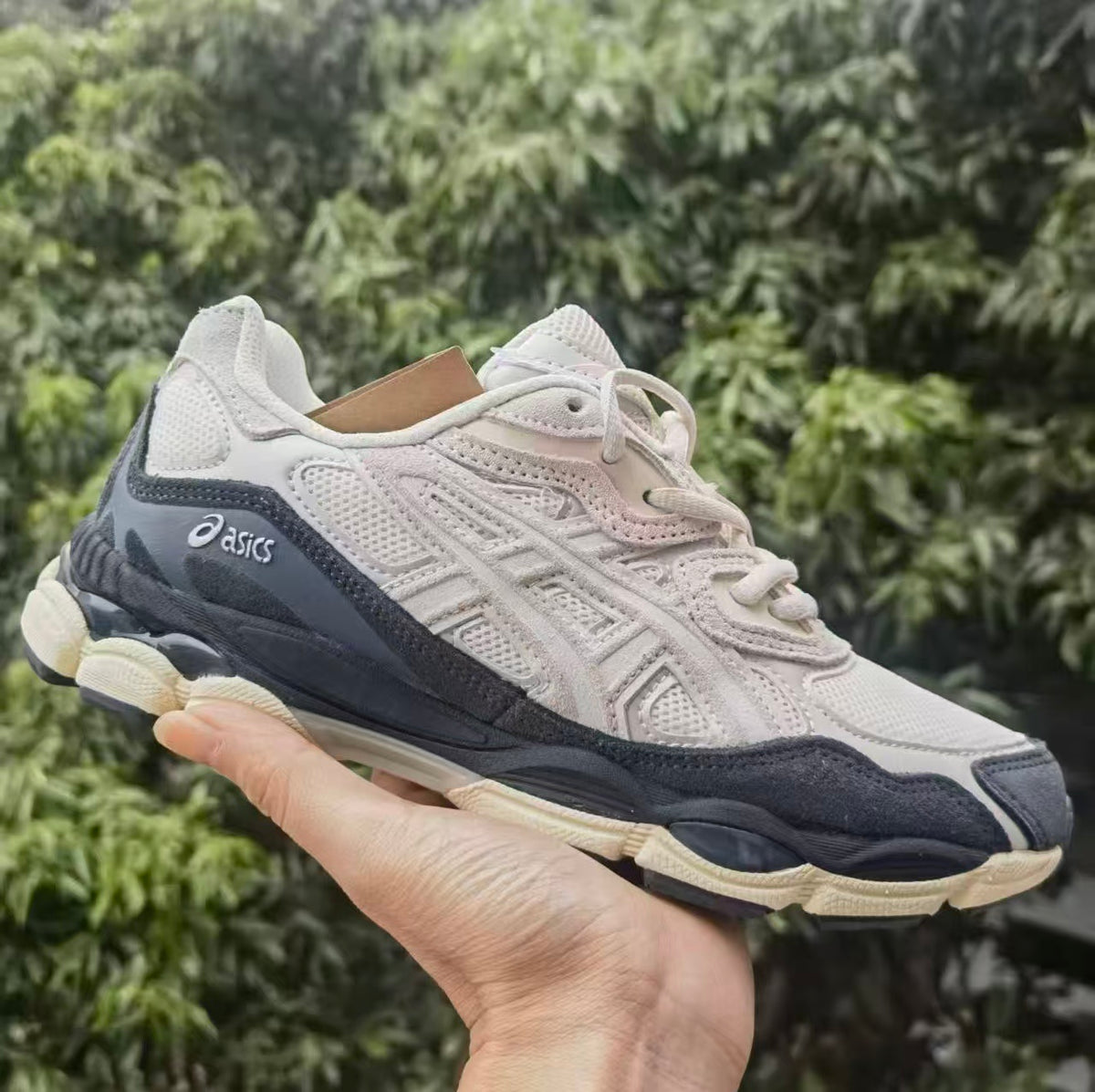Asics Gel-Nyc white smoke