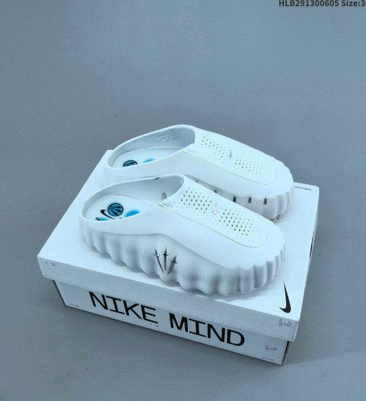 Nike Mind 001 Blanc Finition Bleu Ciel