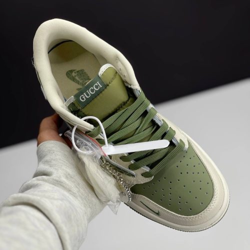 AIR JORDAN 1 LOW TRAVIS SCOTT X GUCCI