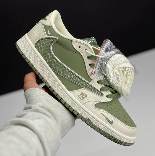 AIR JORDAN 1 LOW TRAVIS SCOTT X GUCCI